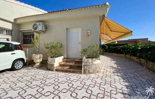 Casa independiente en calle