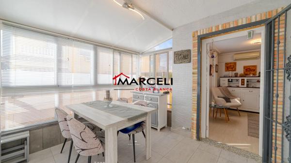 Chalet pareado en calle Cangas