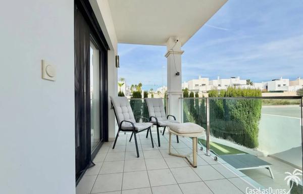 Chalet adosado en calle