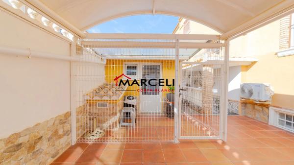 Chalet pareado en calle Cangas