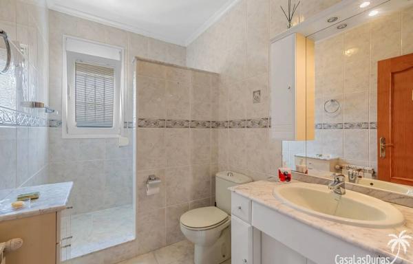 Casa independiente en calle