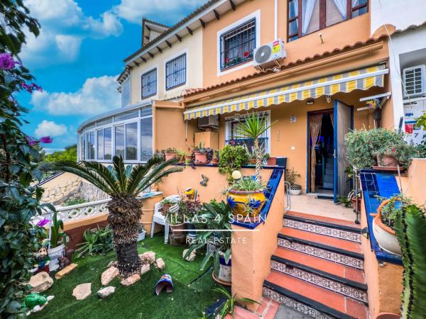 Chalet pareado en avenida de España