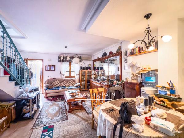 Chalet pareado en avenida de España