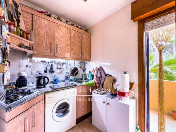 Chalet pareado en avenida de España