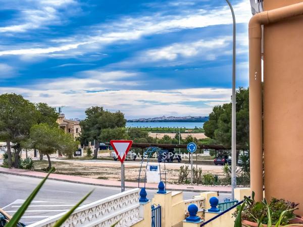 Chalet pareado en avenida de España