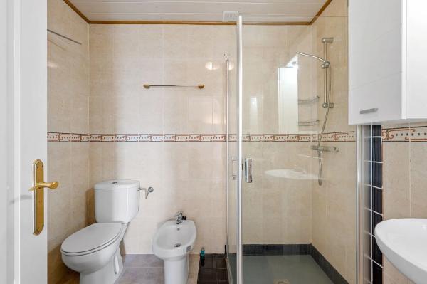 Piso en calle Costa Brava, 2