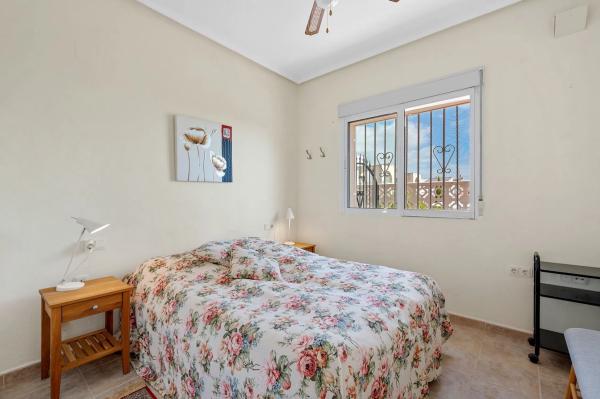 Piso en calle Costa Brava, 2