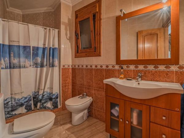 Casa independiente en calle Cortés Valencianas