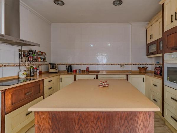 Casa independiente en calle Cortés Valencianas