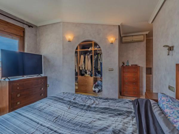 Casa independiente en calle Cortés Valencianas