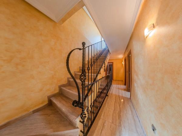 Casa independiente en calle Cortés Valencianas