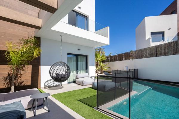 Casa independiente en calle Galicia, 73