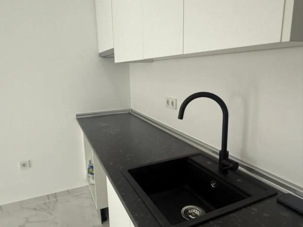 Estudio en avenida de La Costa Azul