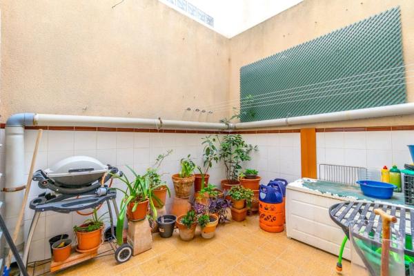Chalet adosado en calle Moreras