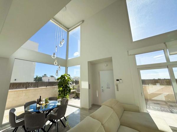 Casa independiente en avenida Argentina