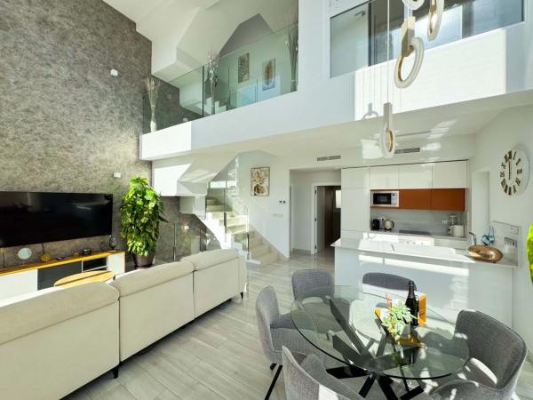 Casa independiente en avenida Argentina