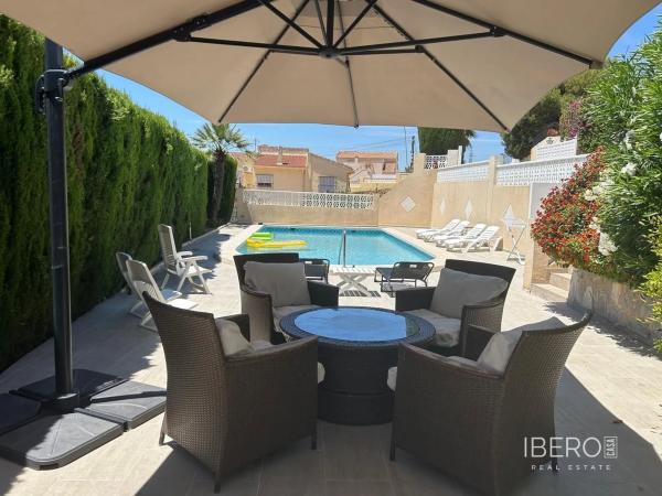 Casa independiente en calle Vilatona