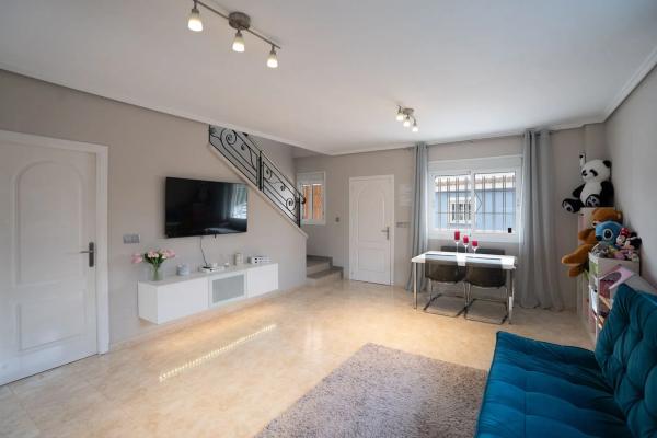 Chalet adosado en calle Tarragona