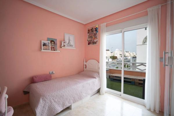 Chalet adosado en calle Tarragona