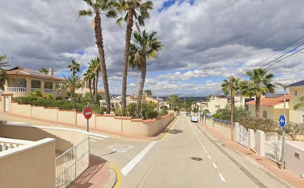 Chalet en calle Jupiter