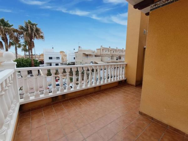 Chalet adosado en calle Vigo