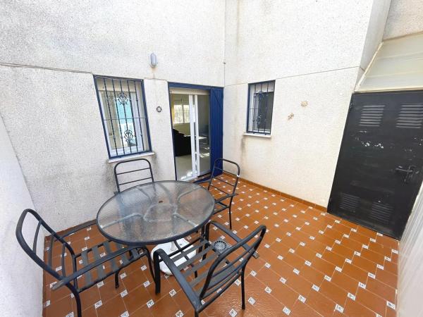 Chalet pareado en calle Río Vinalopó