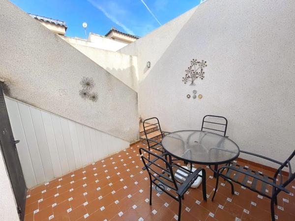 Chalet pareado en calle Río Vinalopó