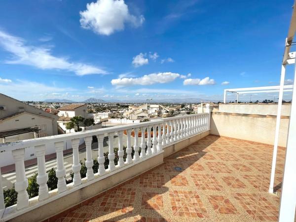 Chalet pareado en calle Río Vinalopó