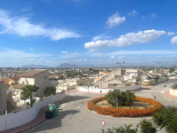 Chalet pareado en calle Río Vinalopó