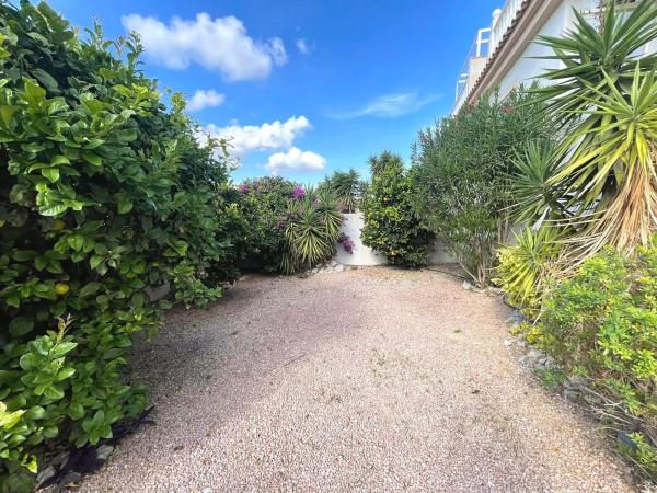 Chalet pareado en calle Río Vinalopó