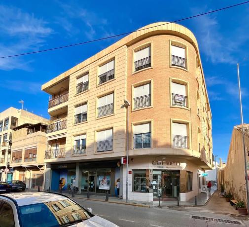 Piso en avenida Vega Baja, 15