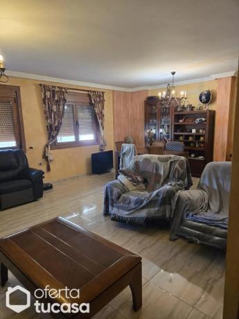 Piso en calle Cortés Valencianas s/n