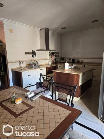 Piso en calle Cortés Valencianas s/n