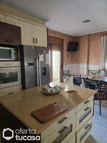 Piso en calle Cortés Valencianas s/n