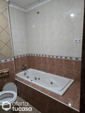 Piso en calle Cortés Valencianas s/n