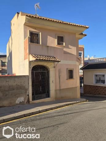 Piso en calle Cortés Valencianas s/n