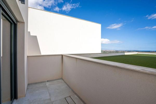 Casa independiente en avenida del Recorral