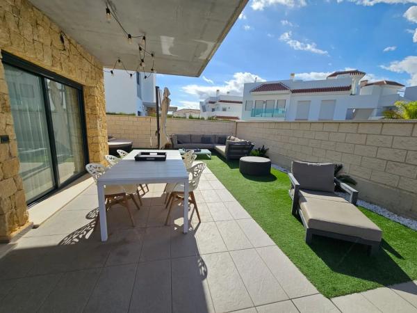 Casa independiente en Av Guatemala, 33