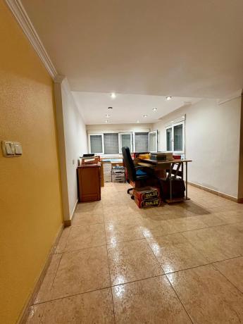 Chalet pareado en CL Lira La