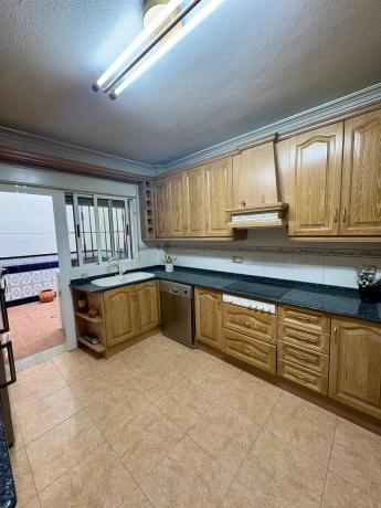 Chalet pareado en CL Lira La