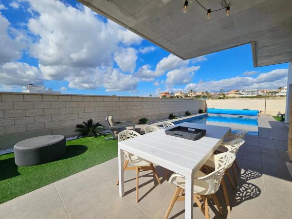 Casa independiente en Av Guatemala, 33