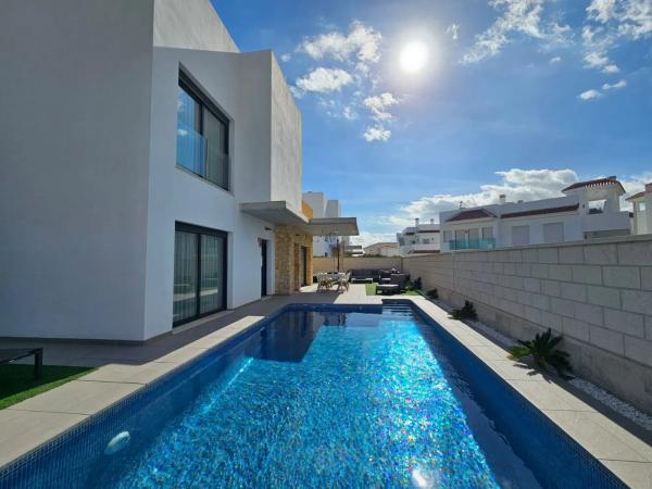 Casa independiente en Av Guatemala, 33