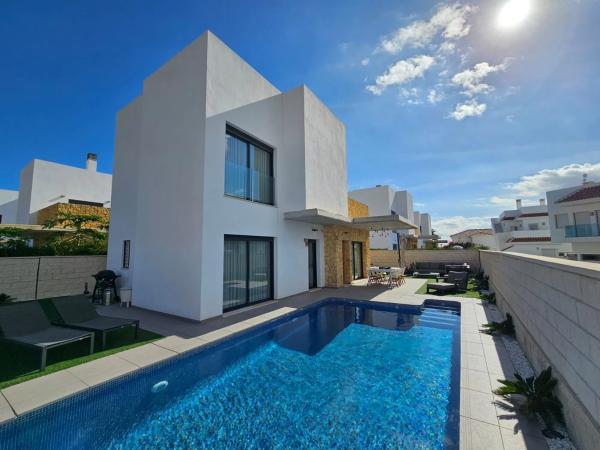 Casa independiente en Av Guatemala, 33