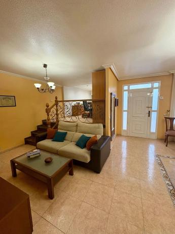 Chalet pareado en CL Lira La