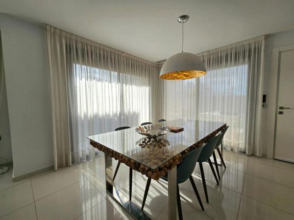 Casa independiente en Av Guatemala, 33