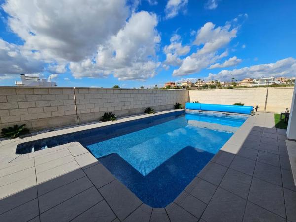 Casa independiente en Av Guatemala, 33