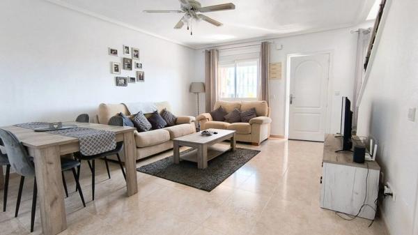 Chalet adosado en calle Gerona