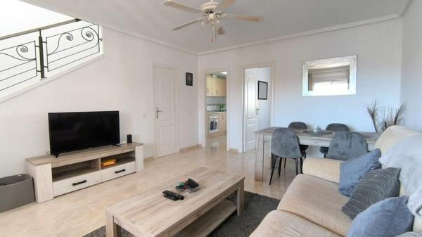 Chalet adosado en calle Gerona