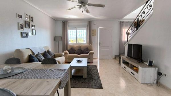 Chalet adosado en calle Gerona