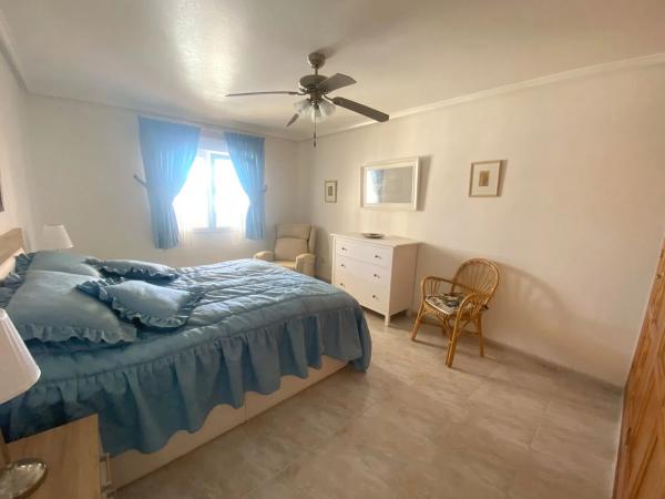 Casa independiente en avenida de La Costa Azul